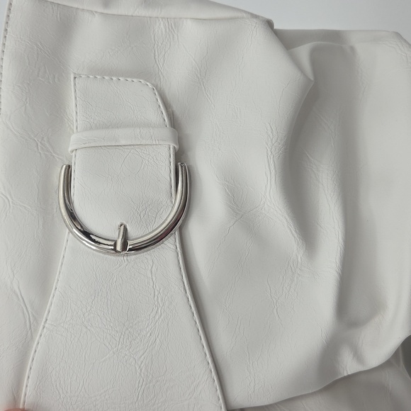 Elegant White Buckle Slouchy Boots - Picture 13 of 16